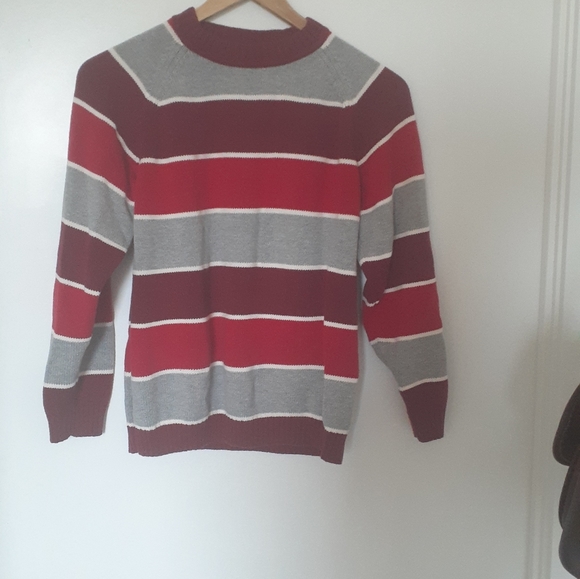 Sweater - Picture 2 of 4